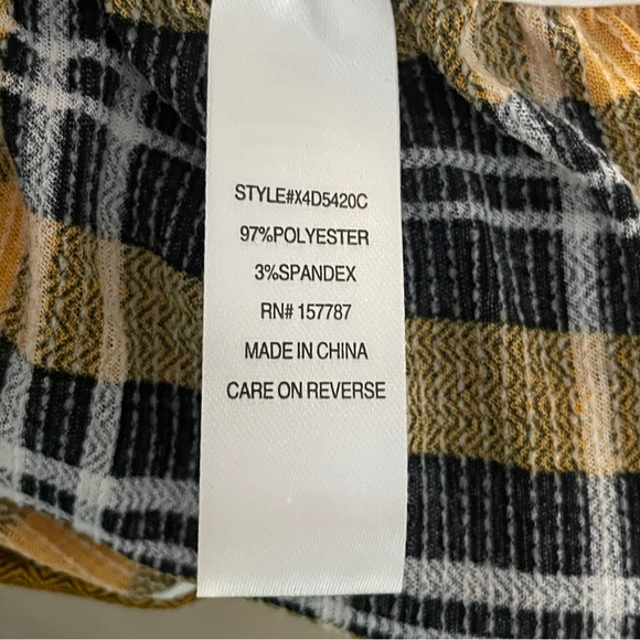 Jolie and Joy, ladies blouse size 1X (NWT) - Picture 9 of 9